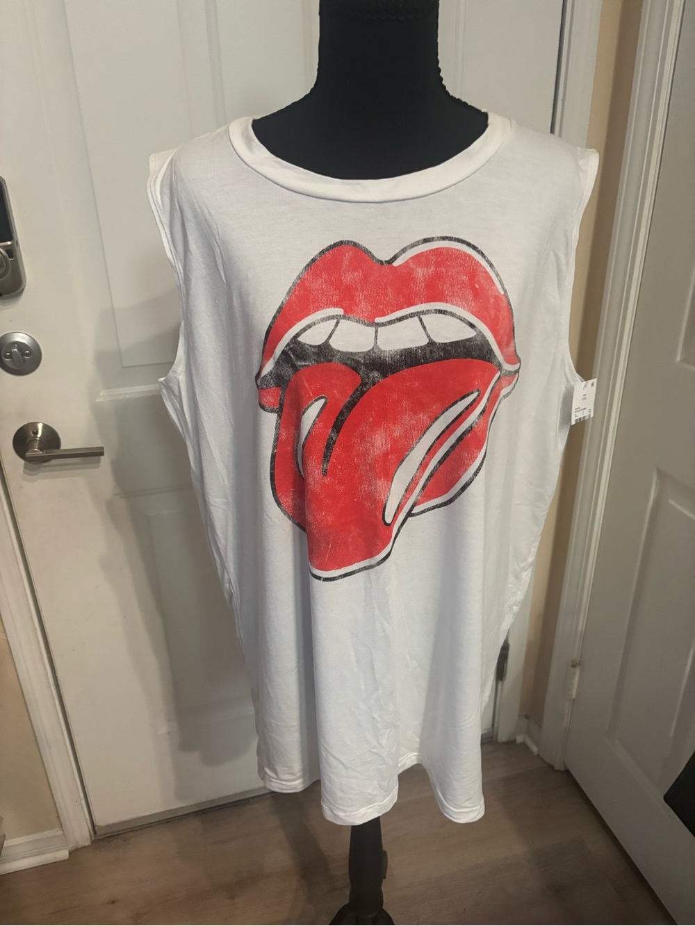 Everlane White Graphic Tank with Red Tongue Detail